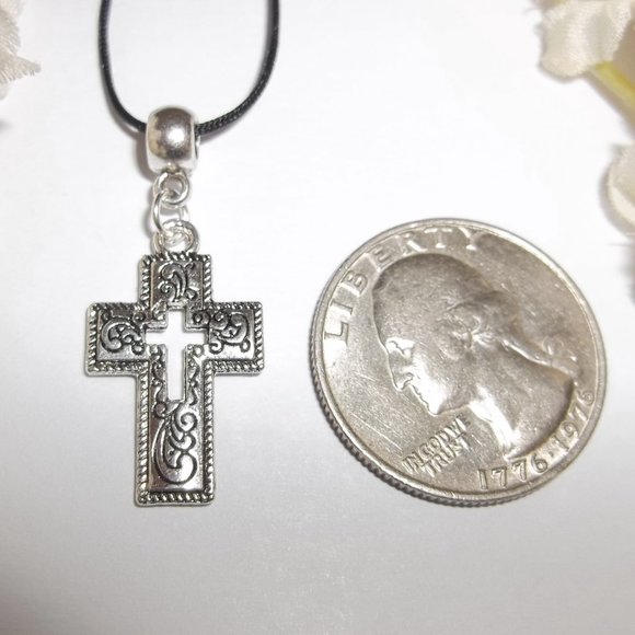 Necklace, Pendant, Cross Necklace, Cross Pendant, Silver Cross Necklace, D353 - Picture 2 of 9